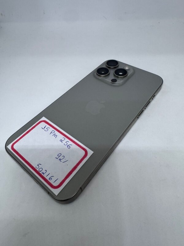 15 Pro Max Natural  256GB A+  92% - Imagem 3